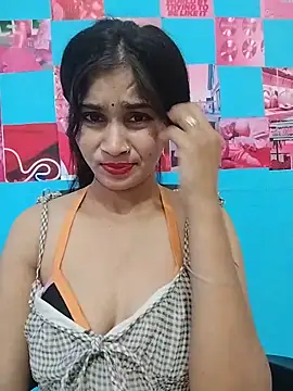 חדר צ'אט בשידור חי של Naughty_Kiara_