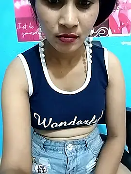 Naughty_Kiara_ লাইভ চ্যাট রুম