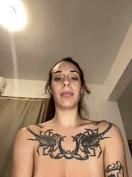 DeenaSweet Adlı Modelin Canlı Sohbet Odası