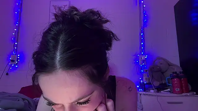 غرفة دردشة Faithluvv05 المباشرة