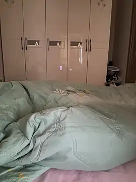 77-77-byby Adlı Modelin Canlı Sohbet Odası