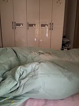 77-77-byby Adlı Modelin Canlı Sohbet Odası