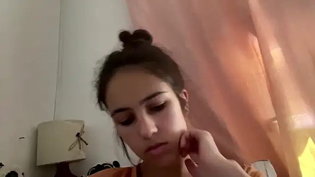 غرفة دردشة SindyKay المباشرة