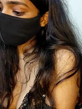 غرفة دردشة Hot-Roshni المباشرة