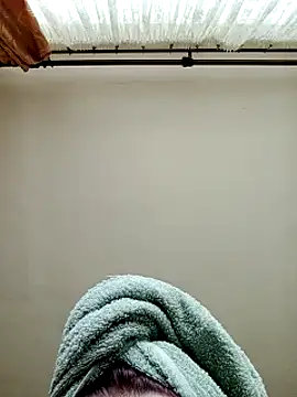 Chat soba uživo modela amelli1