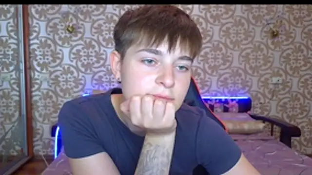 EmyHills Live Chatraum