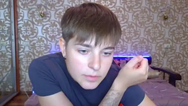 EmyHills чат на живо