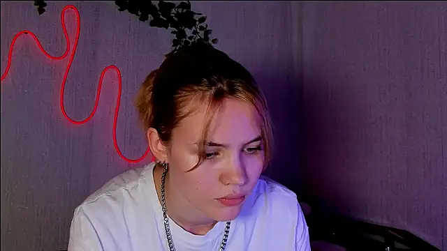 Milena_Stasym's Live Chat Room