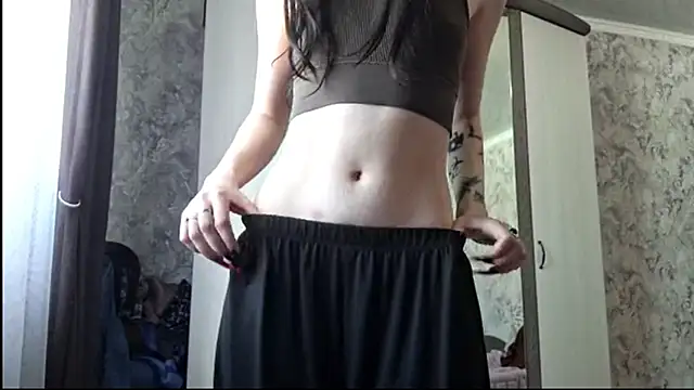 KrissyHiott Adlı Modelin Canlı Sohbet Odası
