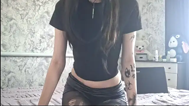 KrissyHiott 即時聊天室