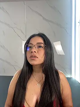 ValentinaLuciana чат на живо