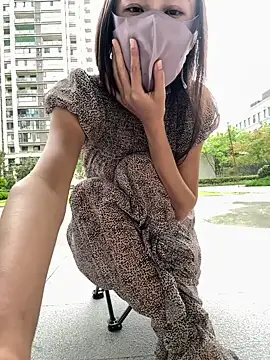 חדר צ'אט בשידור חי של Xiao_Mao_meow