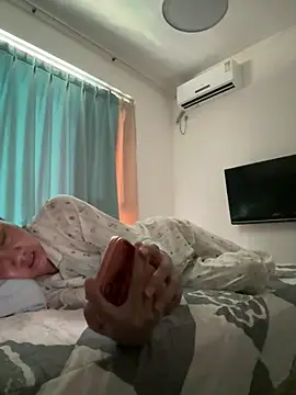Chat soba uživo modela Xiao_Mao_meow