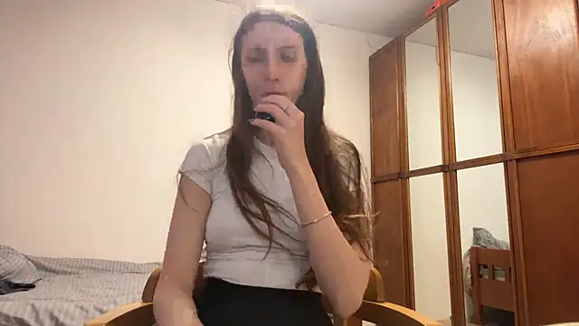 غرفة دردشة KathlineSutherlin المباشرة