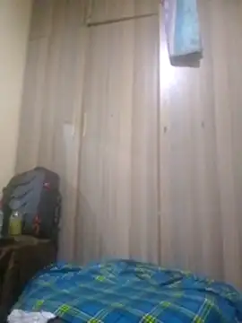 Phòng Chat Trực Tiếp Creamymom4