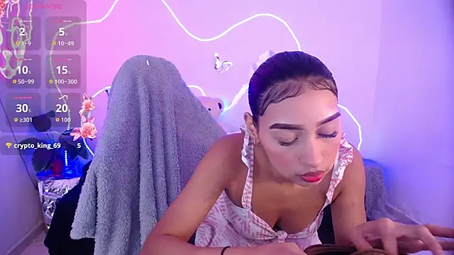mia_cute_girl Adlı Modelin Canlı Sohbet Odası