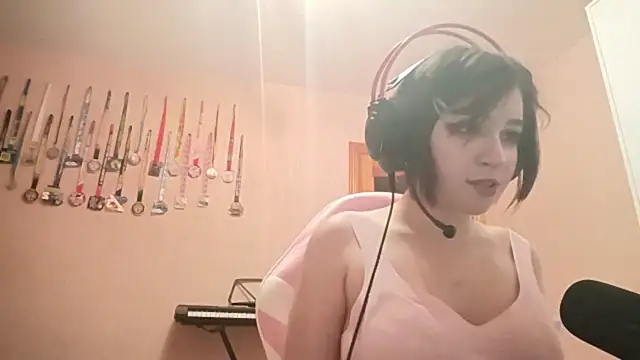 bunnyhoneylovehands – Naživo XXX chat