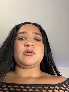 Phòng Chat Trực Tiếp FoxySkye