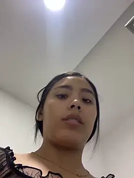 חדר צ'אט בשידור חי של sally_angel