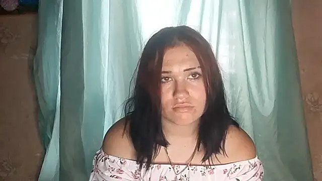MartaKendall Adlı Modelin Canlı Sohbet Odası