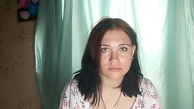 MartaKendall élő chatszobája