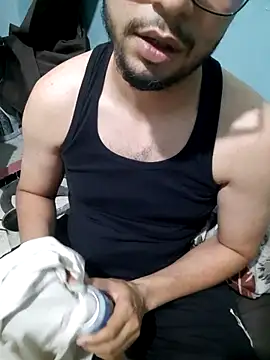 hadidos Adlı Modelin Canlı Seks Kamerası Şovu