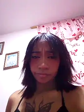 Živá chatovací místnost Cyber_kitty111