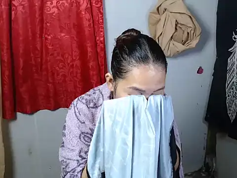 Živá chatovací místnost urpretty_hotmama