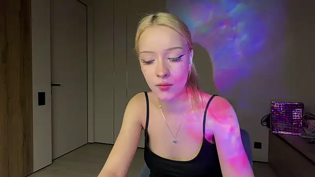 غرفة دردشة Anny_qte المباشرة
