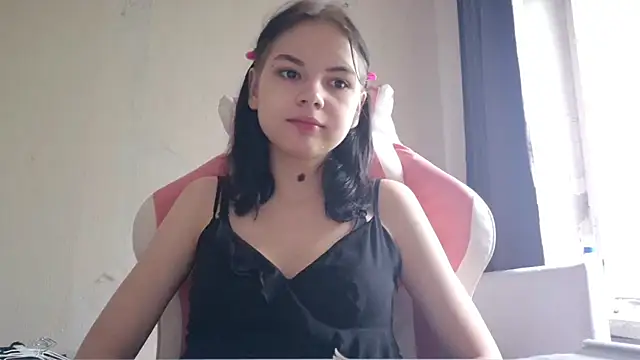 MilaTease's Live Chat Room