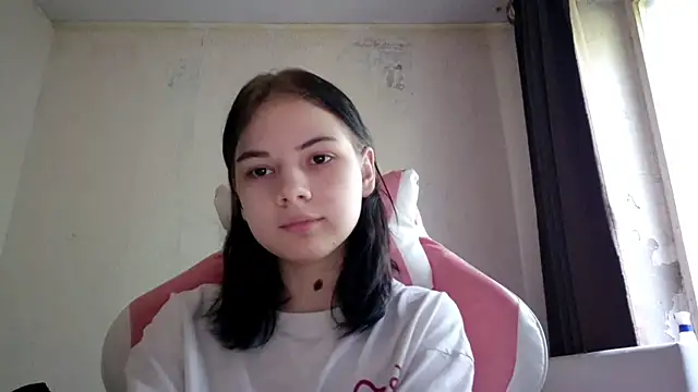 MilaTease Live Chatraum
