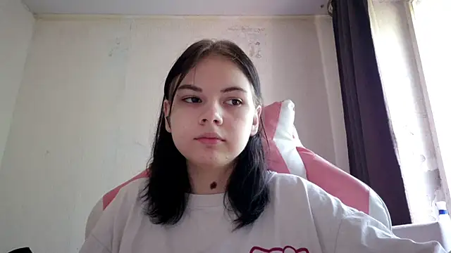 MilaTease Live Chatrum