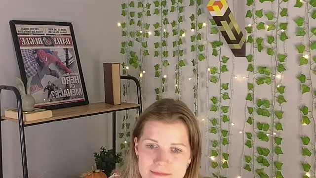 Mary_Moore_ élő chatszobája