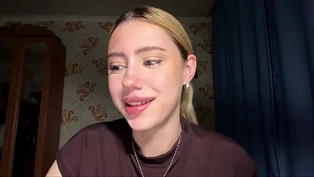 CuttyKatty – live chatrum
