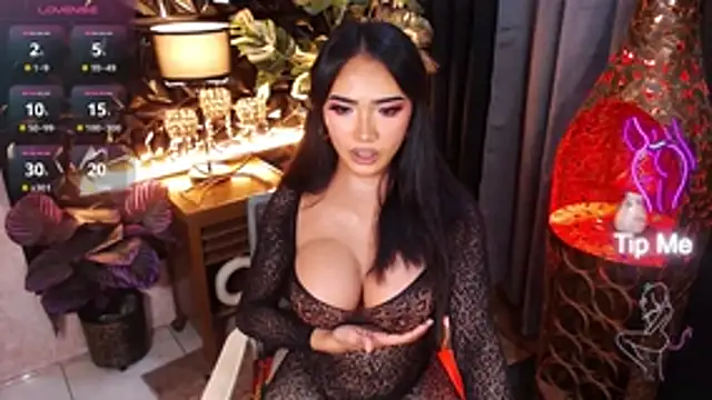 EnticingKendra's Live Sex Cam Show