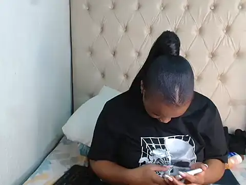 Živá chatovací místnost Lihle_00