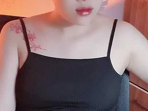 Lucy6868 실시간 채팅방