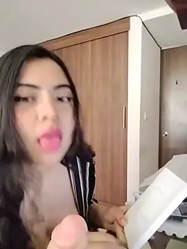 غرفة دردشة Roxxy_Sade المباشرة