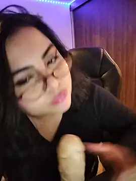 חדר צ'אט בשידור חי של Roxxy_Sade