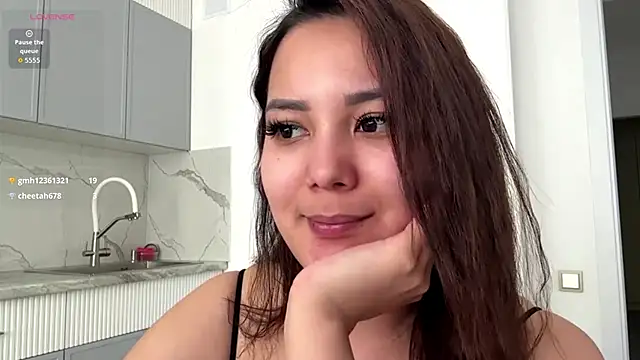 TanakoRin élő chatszobája