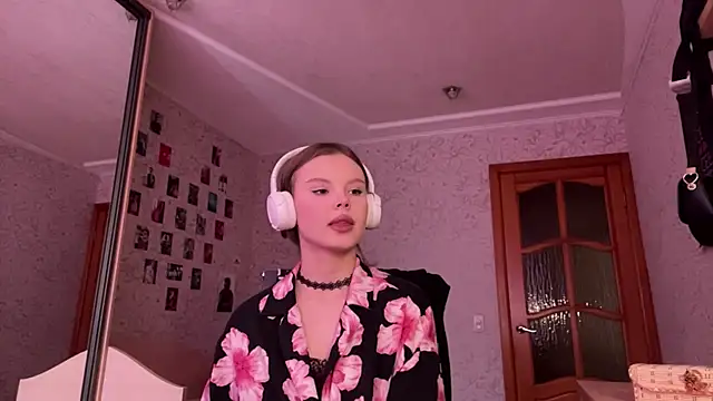 Vivienneyourdreamn Live chat-huone