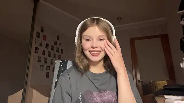 חדר צ'אט בשידור חי של Vivienneyourdream