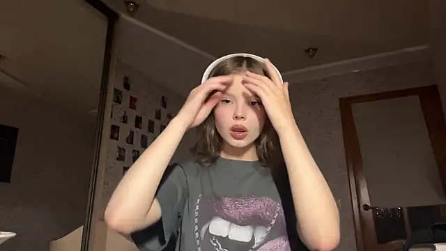 Vivienneyourdream Live Chatrum