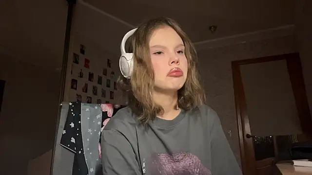 Živá chatovací místnost Vivienneyourdream