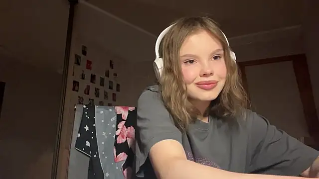 Vivienneyourdream élő chatszobája