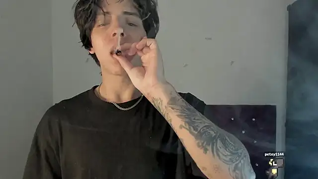 Seks show uživo modela Angel_Miguel_1 na kameri