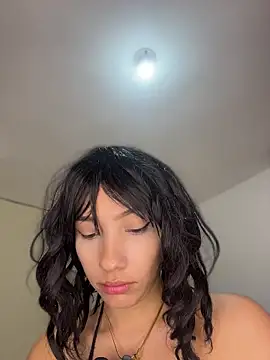 חדר צ'אט בשידור חי של Kristyna_