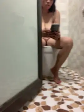 Emlyla Live Chatraum