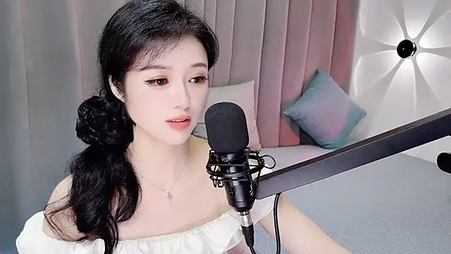 Momo-Wow Live Chatraum