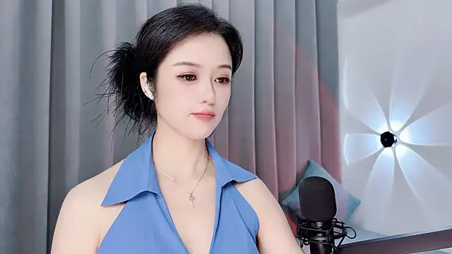 Momo-Wow Live Chatraum